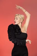 Serena-Brancale-696x1043