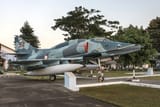 An_Indonesian_Air_Force_A-4-Skyhawk_TT-0440_at_Dirgantara_Mandala_Museum