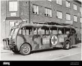schwedisches-rotes-kreuz-bus-wahrend-des-zweiten-weltkriegs-2f6g1g8