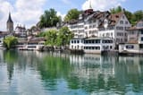 Lindenhof_-_Schipfe_-_Limmatquai_2011-06-15_12-30-30