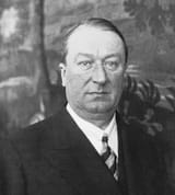 Ettore_Bugatti_in_1932