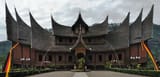 Mengungkap-Keunikan-dan-Asal-Usul-Rumah-Gadang-1160x560