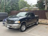 ford-f-150-spotted-in-london-uk-it-cant-even-fit-in-the-v0-pkwnzz6a5zrb1