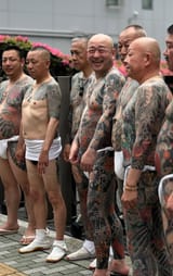 festival-in-tokyo-ex-yakuza-showed-up-v0-pu94n3gjhh1f1[1]