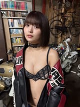 GuDCE00agAIu_dw