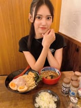 Umi Yatsugake 八掛うみ