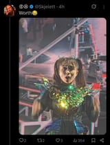 alert-self-h-at-concert-v0-fi8l4afe3daf1