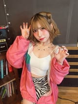YUKINA (ユキナ)