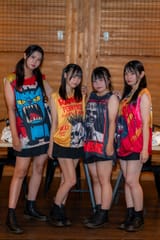 Gx7-yQKbEAAp4DT