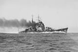 Japanese_heavy_cruiser_Takao_on_speed_run_July_1_1932