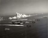 Hall_PH_over_Farragut_class_DD_1936