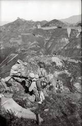 Japanese_troops_on_the_Great_Wall_of_China_Laiyuan_Hebei_Province_Second_Sino-Japanese_War_1937