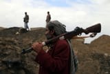 Houthi-rebel-with-US-M1-Garand-rifle