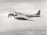 DH_103_Hornet_F_Mk_3_PX393_&#039;SH-W&#039;_64_Sqn_mid-1949