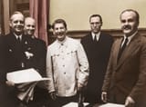 Ribbentrop_Hencke_Stalin_Hilger_Molotov_Kreml_Moscow_1939