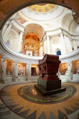 tombeau-invalides-cc-josh-hallett-2009-tt-width-637-height-959-crop-1-bgcolor-ffffff-lazyload-0