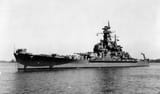 USS_South_Dakota_(BB-57)_off_the_Norfolk_Naval_Shipyard_on_20_August_1943_(NH_97264)