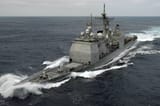 USS_Chancellorsville_(CG-62)_takes_a_wave