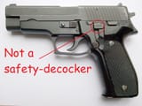 1200px-SIG_Sauer_P226_neu