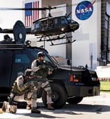 nasa-swat-team-v0-u7bez6437gm81