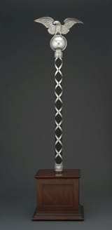 Mace_of_the_U.S._House_of_Representatives_(front)