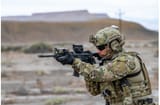 opplanet-vortex-razor-amg-uh-1-gen-ii-holographic-sight-ebr-cqb-reticle-illuminated-red-black-amg-hs02-usage-2