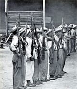 Mexican_Rurales_with_Mosin-Nagant_Model_1891_infantry_rifles_and_M91-30_short_rifles