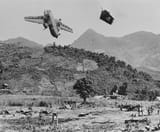 C-7 Caribou transport plane crashes near Đức Phổ Base Camp, Vietnam, August 3, 1967