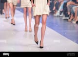models-walking-fashion-show-finale-fashion-show-catwalk-runway-event-fashion-week-themed-photograph-woman-legs-2FJRAYG-1878406162
