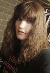wavy hair