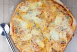 Quattro-formaggi-pizza