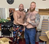 69-hafthor-bjornson-next-to-69-tyson-fury-v0-iwb2x9cz4cib1