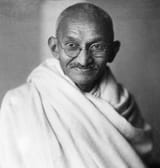 Mahatma-Gandhi,_studio,_1931