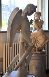 John_Gibson_(1790-1866)_-_Love_Cherishing_the_Soul_while_Preparing_to_Torment_it_(1837-39),_back_right_-_Walker_Art_Gallery,_Liverpool,_May_2012_(7238072230)