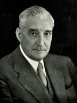 António_de_Oliveira_Salazar_portrait_(by_Manuel_Alves_San_Payo)_–_Lisboa