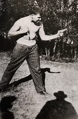 robert-e.-howard-knife-collection