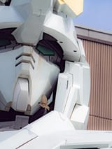 life-sized-unicorn-gundam-weathering-effect-v0-avri4f49iefd1