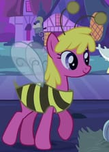 Cherry Berry bee costume screencap