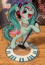 hatsuneigh miku