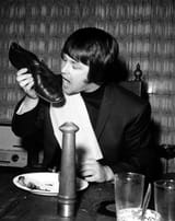 2-brian-wilson-eats-funny-stuff-photo-michael-ochs-archives