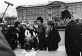 punks-outside-buckingham-palace