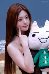 GtVdrNhawAA08AE seeun bday