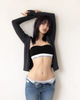 MINNIE-x-Calvin-Klein-documents-1