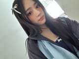 GlL5LnDW4AAczR5