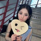 live-thumbnail-heejin-e5hgi83w92
