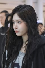 250615-LEESEO-at-Gimpo-Airport-documents-1