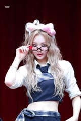 250525-triples-yeonji-v0-c8h6v9aoc46f1