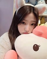 250522-Hearts2Hearts-IG-update-STELLA-documents-3