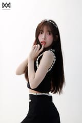 250326-WM-Entertainment-Naver-Update-with-OH-MY-GIRL-Arin-SINGLES-Photoshoot-Behind-the-Scenes-documents-1
