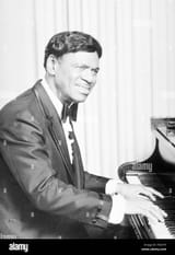 american-jazz-pianist-earl-hines-P52K1H